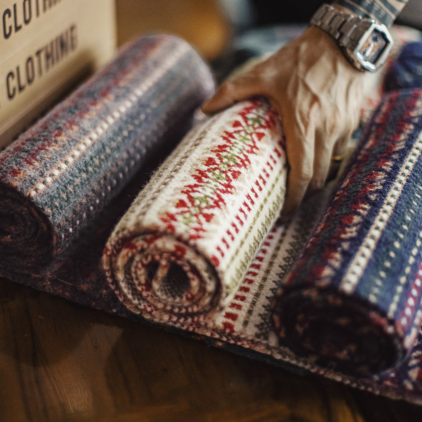 MADEN Fair Isle Strickschal- und Mützenset