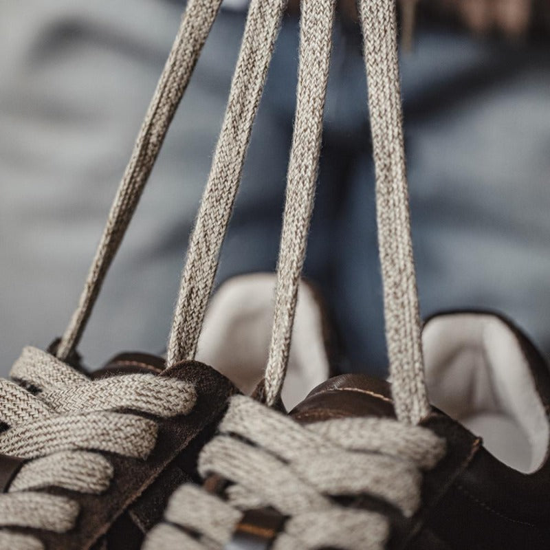 MADEN Retro Braune Wildleder Schuhe mit klobiger Sohle