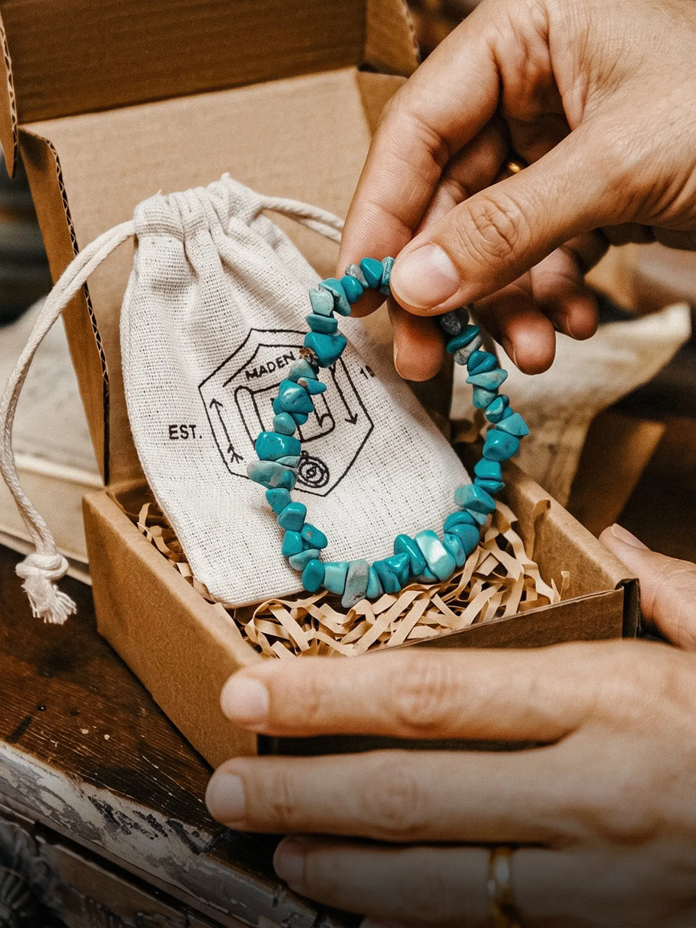 MADEN Vintage Turquoise Beaded Stretch Bracelet for Daily Wear