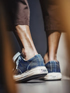 MADEN Men's Vintage Indigo-Dyed Denim Canvas Sneakers thumbnail