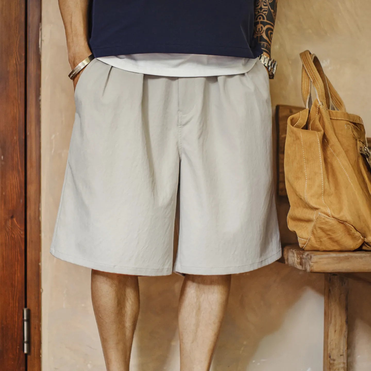 MADEN Minimalistische Old Money Gurkha Faltenweite Bein Shorts