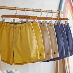 MADEN Baumwoll-Shorts mit Anker-Stickerei