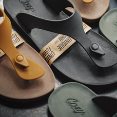 MADEN Men's Retro Rubber Flip-Flops for Beach Wear