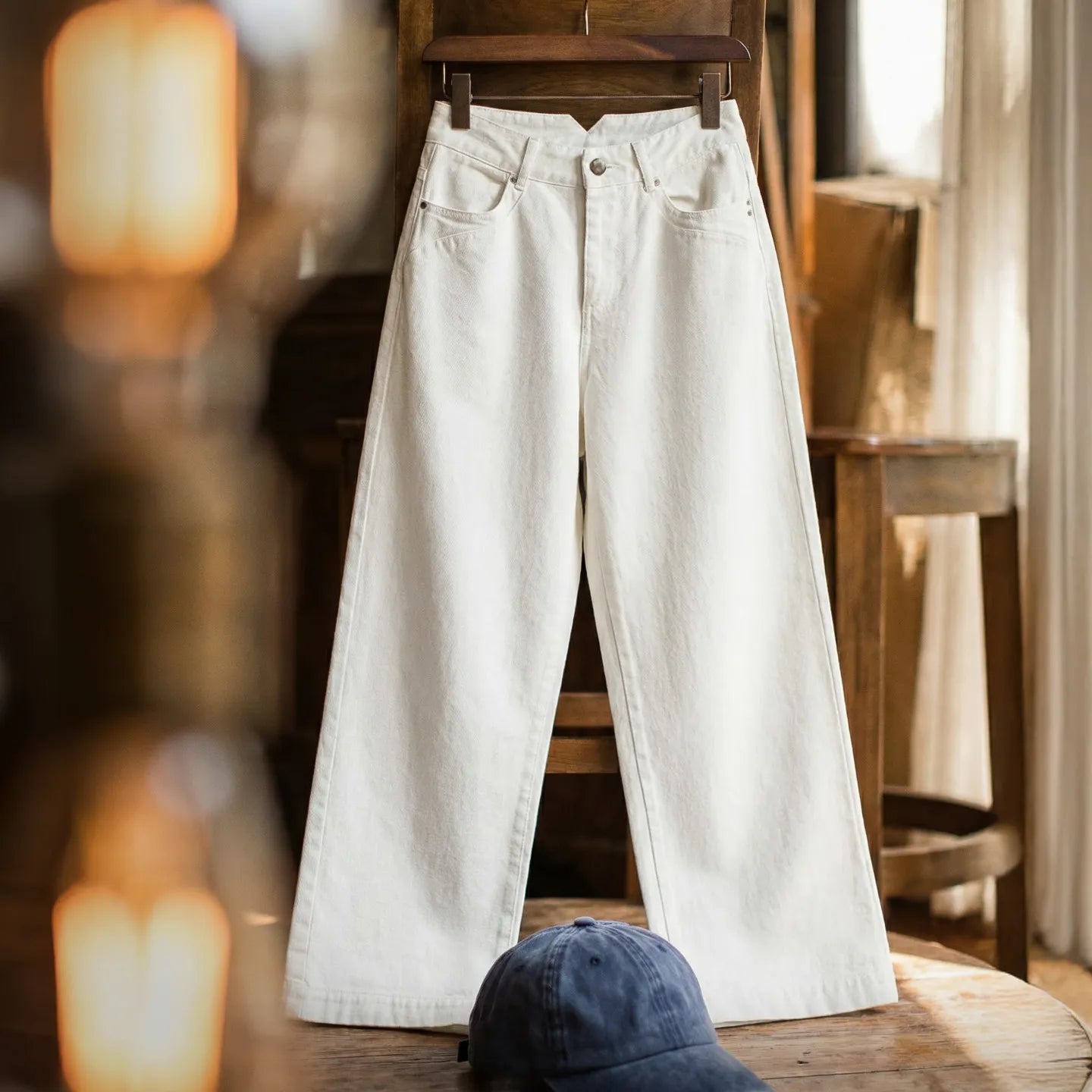 Jeans blancos de mezclilla para mujer MADEN - hebilla trasera