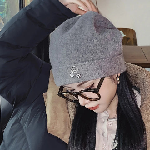 Bonnet MADEN pour femme, gris, 100 % laine tricotée, chaud et épais, avec cache-oreilles, idéal pour les grandes têtes et les temps froids. 