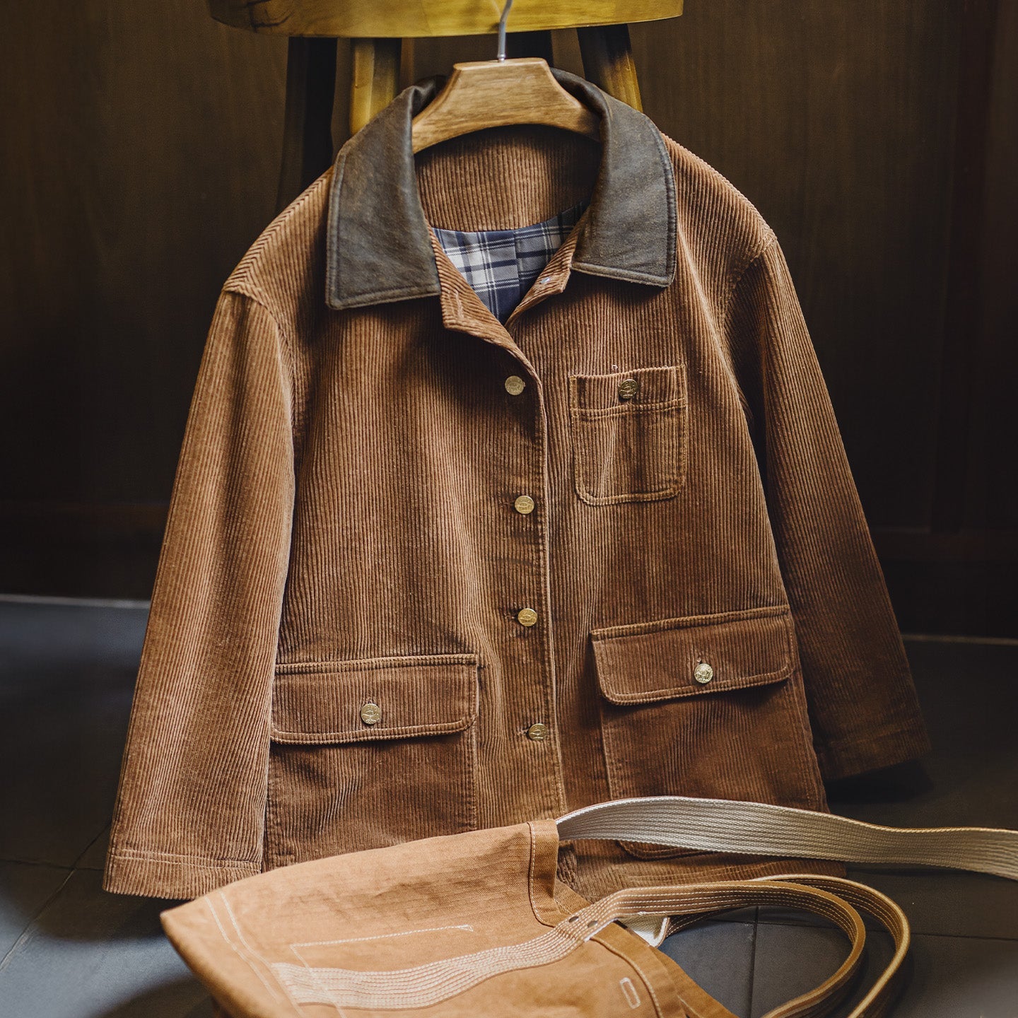 MADEN Women's Corduroy Jacket with Waxed Collar