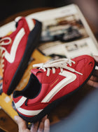 Zapatillas retro de gamuza roja con suela gruesa MADEN thumbnail