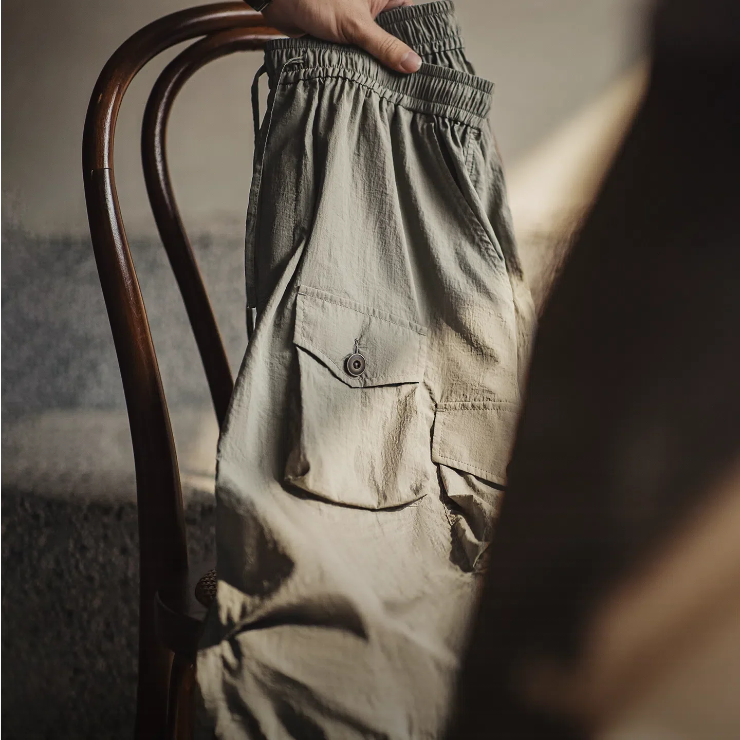 MADEN Cotton Twill Cargo Shorts with Six Pockets