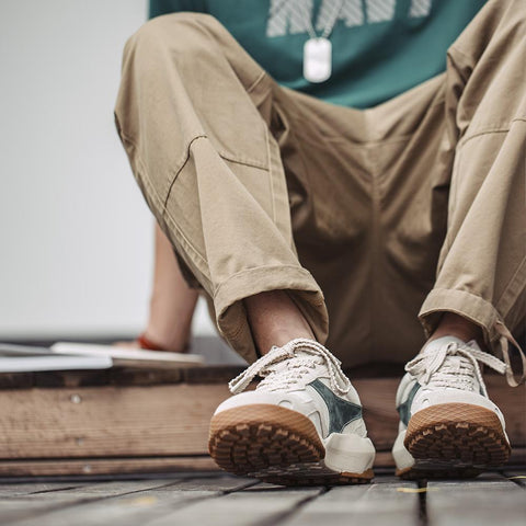 MADEN Herren-Sportschuhe mit niedrigem Schaft, dicker Sohle, atmungsaktivem Wildleder, vielseitigen Freizeitschuhen für Herren, Retro-Laufschuhen 