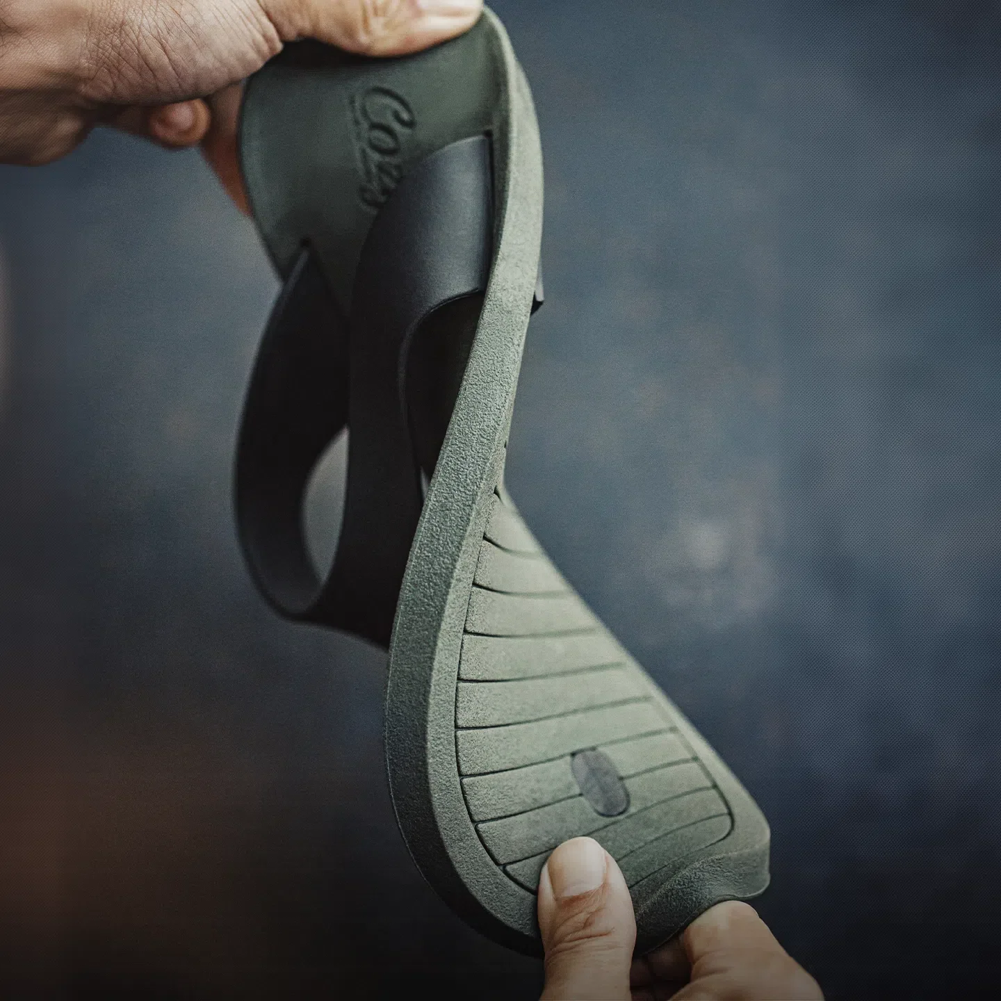 MADEN Men's Retro Rubber Flip-Flops for Beach Wear