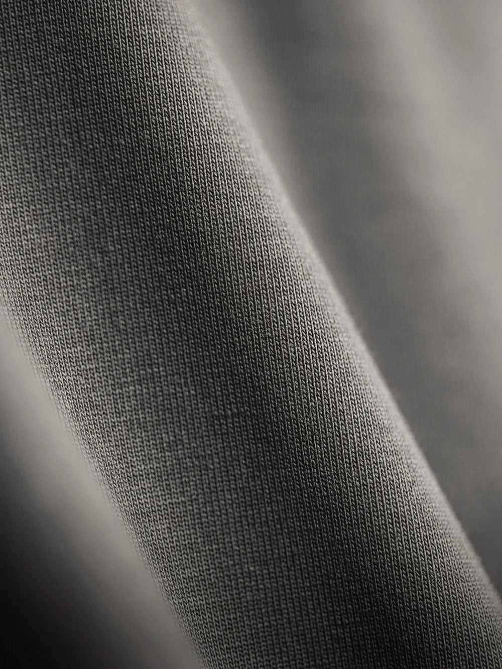 MADEN Vintage Distressed Brushed Tee