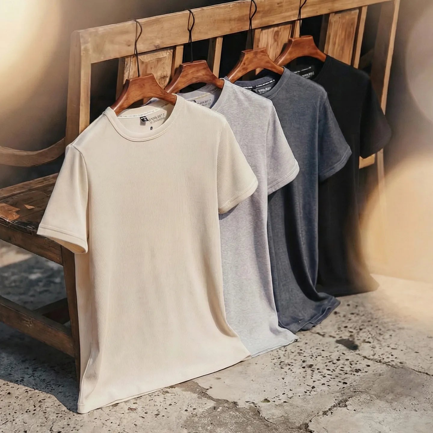 MADEN Men's Fitted Athletic T-Shirt