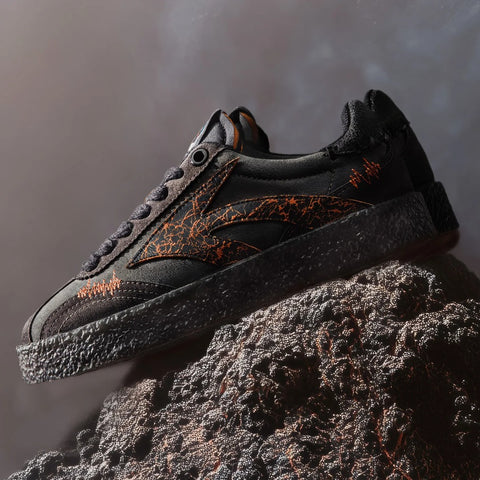 MADEN Men's Chunky Skate Shoes Black Low Top Sneakers with Cracked Print Platform Lace-Up Shoes for Street Autumn and Winter