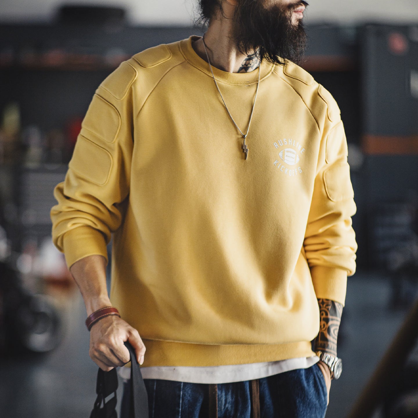 MADEN Fleecegefüttertes olivgrünes Sweatshirt mit Rundhalsausschnitt