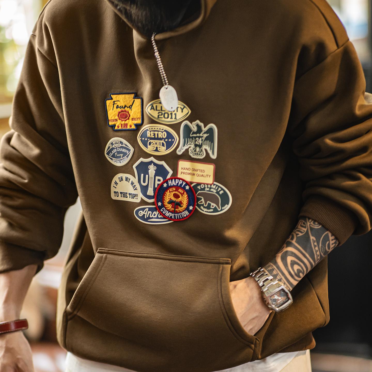 마덴 남성용 갈색 배지 자수 후드티 - 플리스 안감