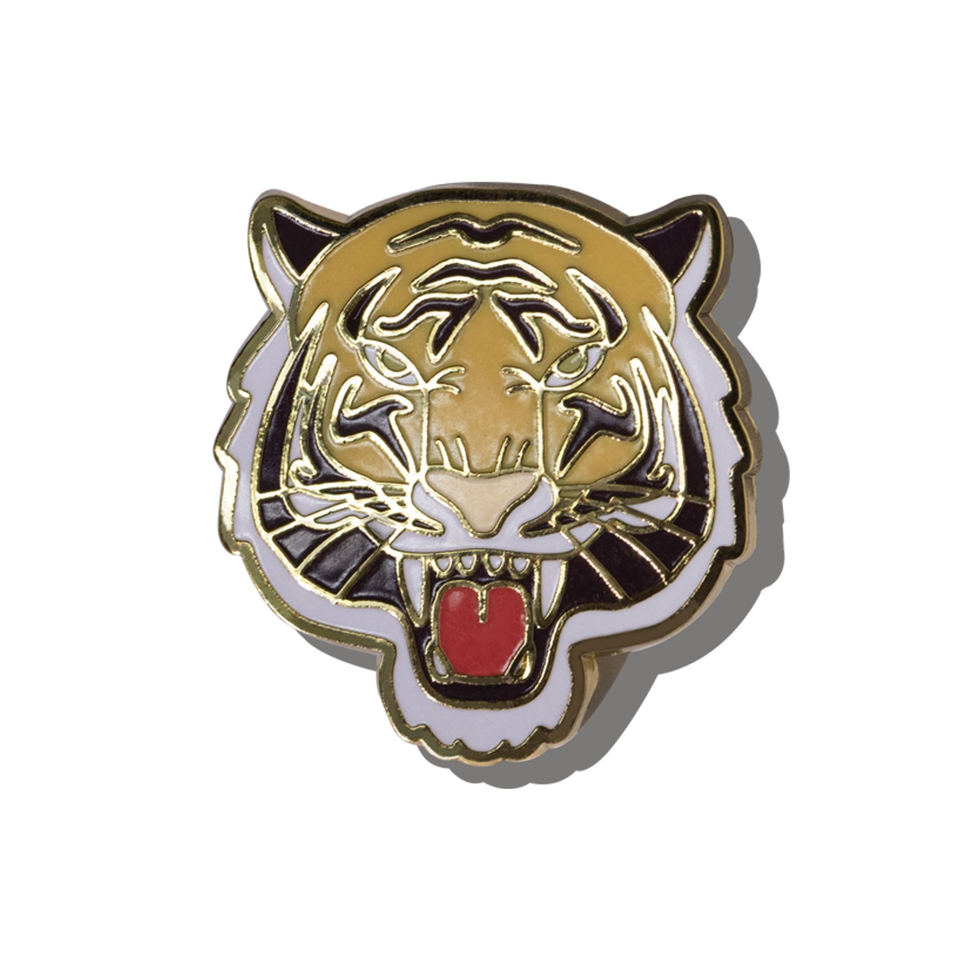 Broche Maden Retro en faux émail, badge esthétique, accessoire de collection, design original. 