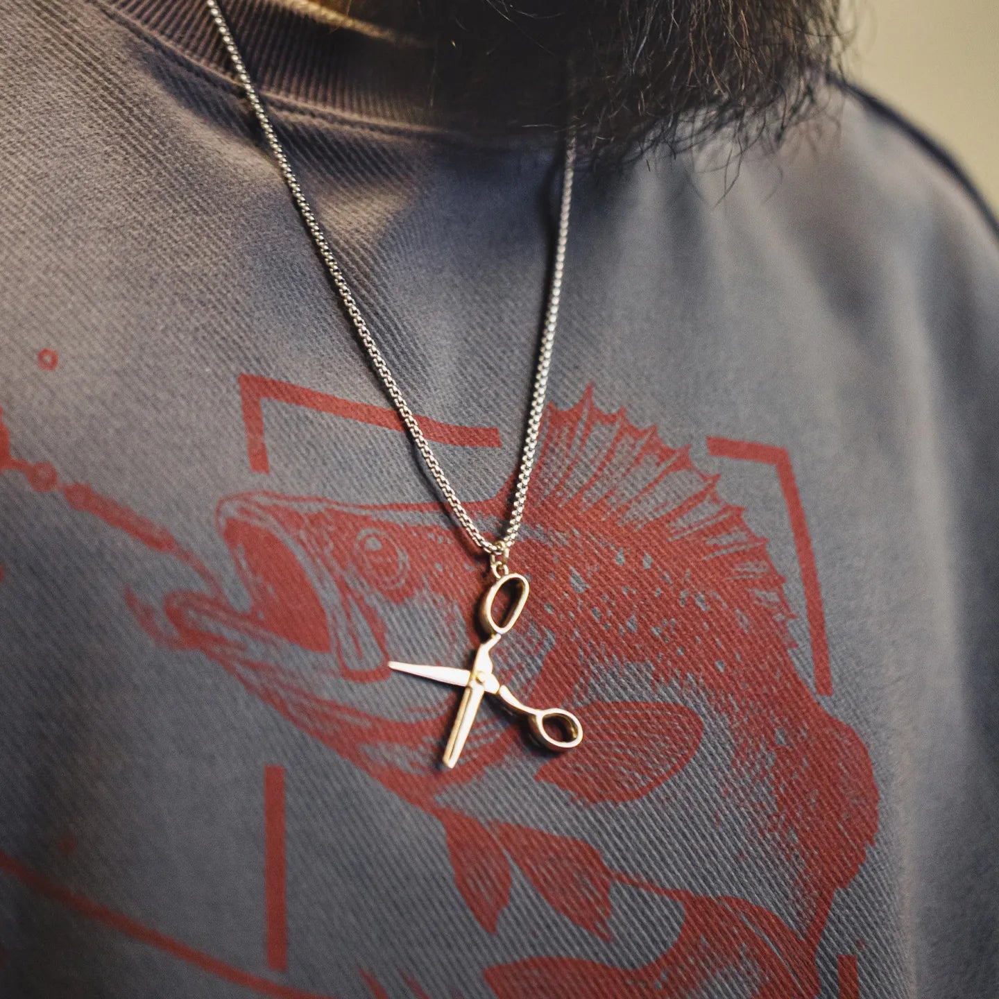 MADEN Vintage Scissors Pendant Necklace in White Brass