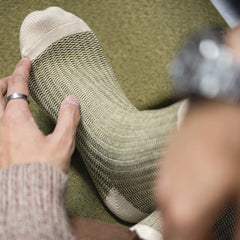 MADEN Kontrastfarbene Gestrickte Baumwollsocken bis zur Mitte der Wade