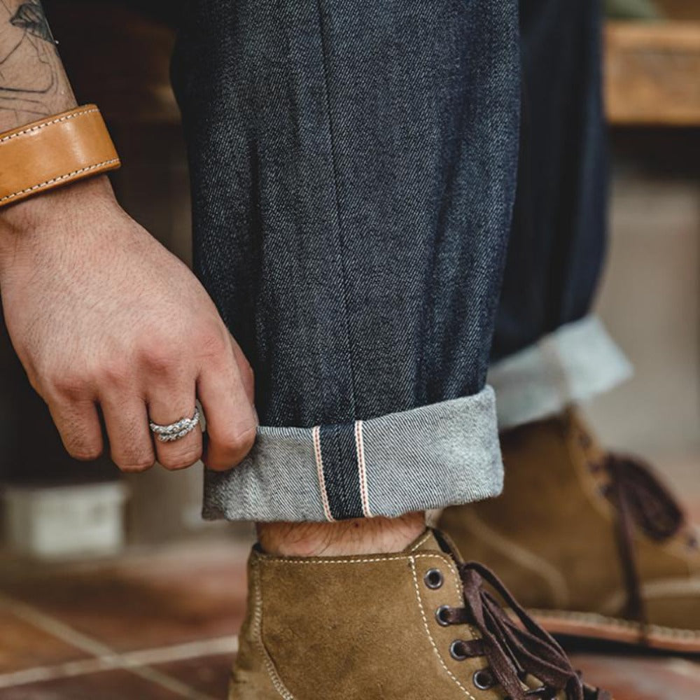 Jeans rectos de mezclilla cruda selvedge de 13.5oz para hombre MADEN