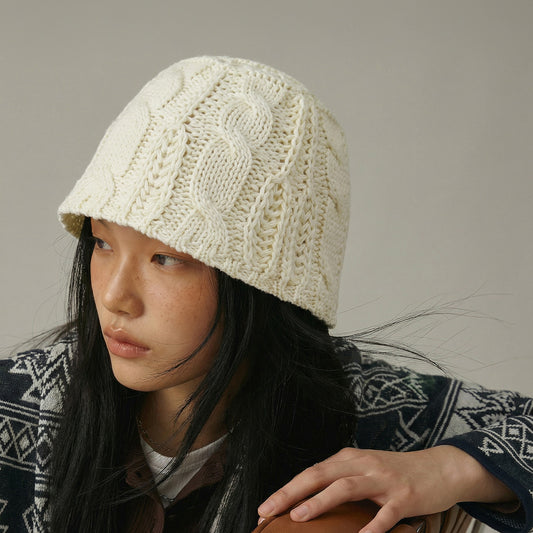MADEN Weißer gehäkelter Bucket Hat mit Lochmuster