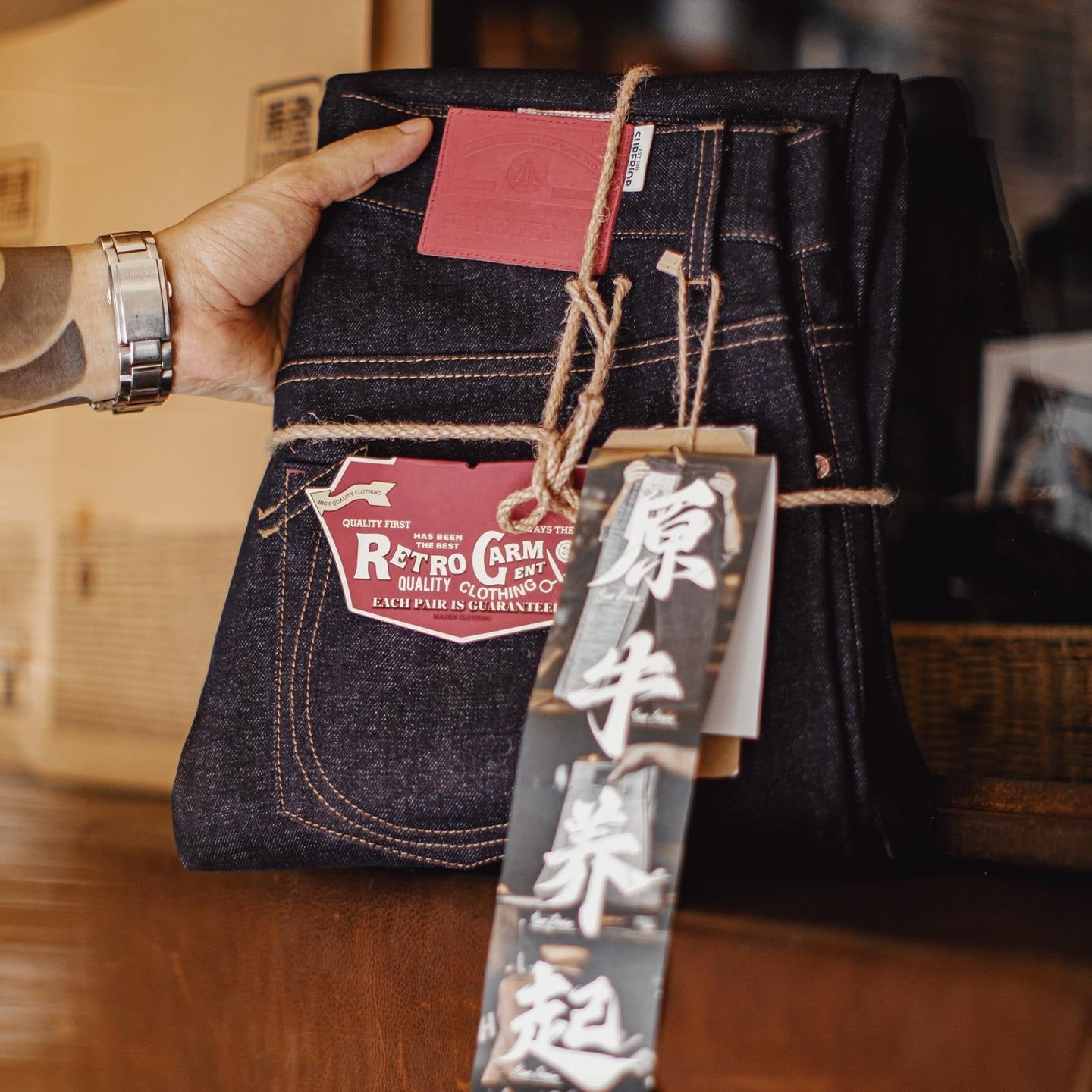 MADEN Karmesinrote Denim Jeans – Selvedge Raw Denim