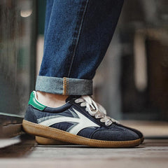 MADEN Retro-Freizeitschuhe für Herren, Patchwork-Obermaterial, deutscher Sneaker, Gummisohle, leichte und weiche Sportschuhe, Outdoor-Sneaker für Herren 