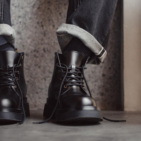 MADEN Herren-Lederstiefel im klassischen Stil – Britische mittelhohe Schnürstiefel für Motorradfahrer