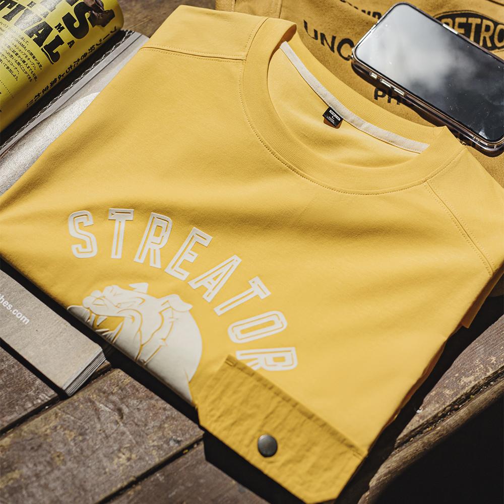 Camiseta gráfica MADEN con estampado de terciopelo para hombre, diseño holgado con bolsillo, manga corta, color amarillo claro con bloques, hombro caído