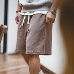 MADEN Basketballshorts aus schwerem Strick mit Stickerei