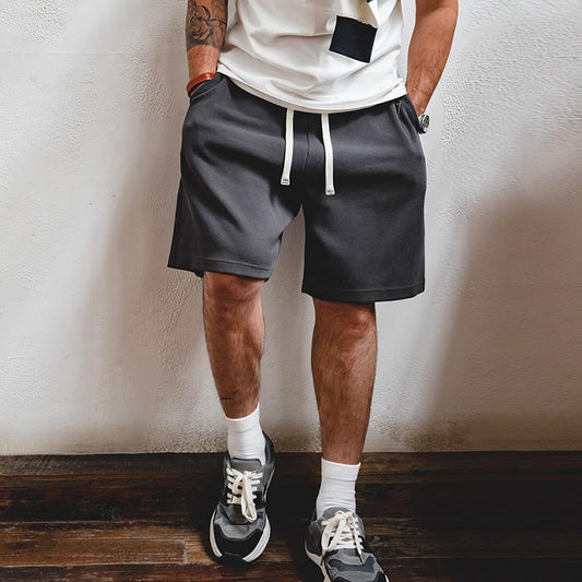 MADEN Basketballshorts aus schwerem Strick mit Stickerei