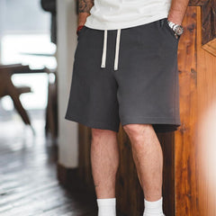 MADEN Basketballshorts aus schwerem Strick mit Stickerei