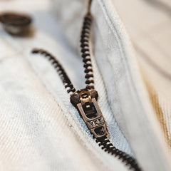 Jeans de mezclilla blanca selvedge de fibra de semilla de algodón para hombre MADEN