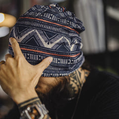 Gorro reversible vintage con estampado Navajo MADEN