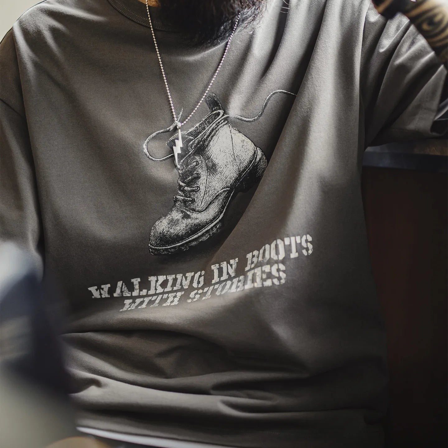 MADEN Vintage Distressed Brushed Tee