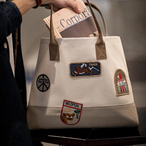 MADEN Retro Embroidery Patches Tote Bag Unisex Large Capacity Utility Shoulder Bag Camera & Laptop Carryall Workwear Versatile Bags