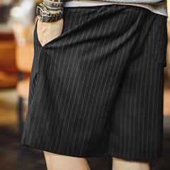 MADEN Graue formelle Shorts mit Nadelstreifen und elastischem Bund