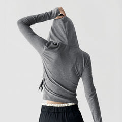 MADEN Graues Kapuzen-Sweatshirt mit V-Ausschnitt und halbem Reißverschluss