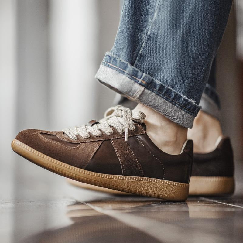 MADEN Retro Braune Wildleder Schuhe mit klobiger Sohle
