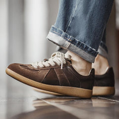 MADEN Retro Braune Wildleder Schuhe mit klobiger Sohle