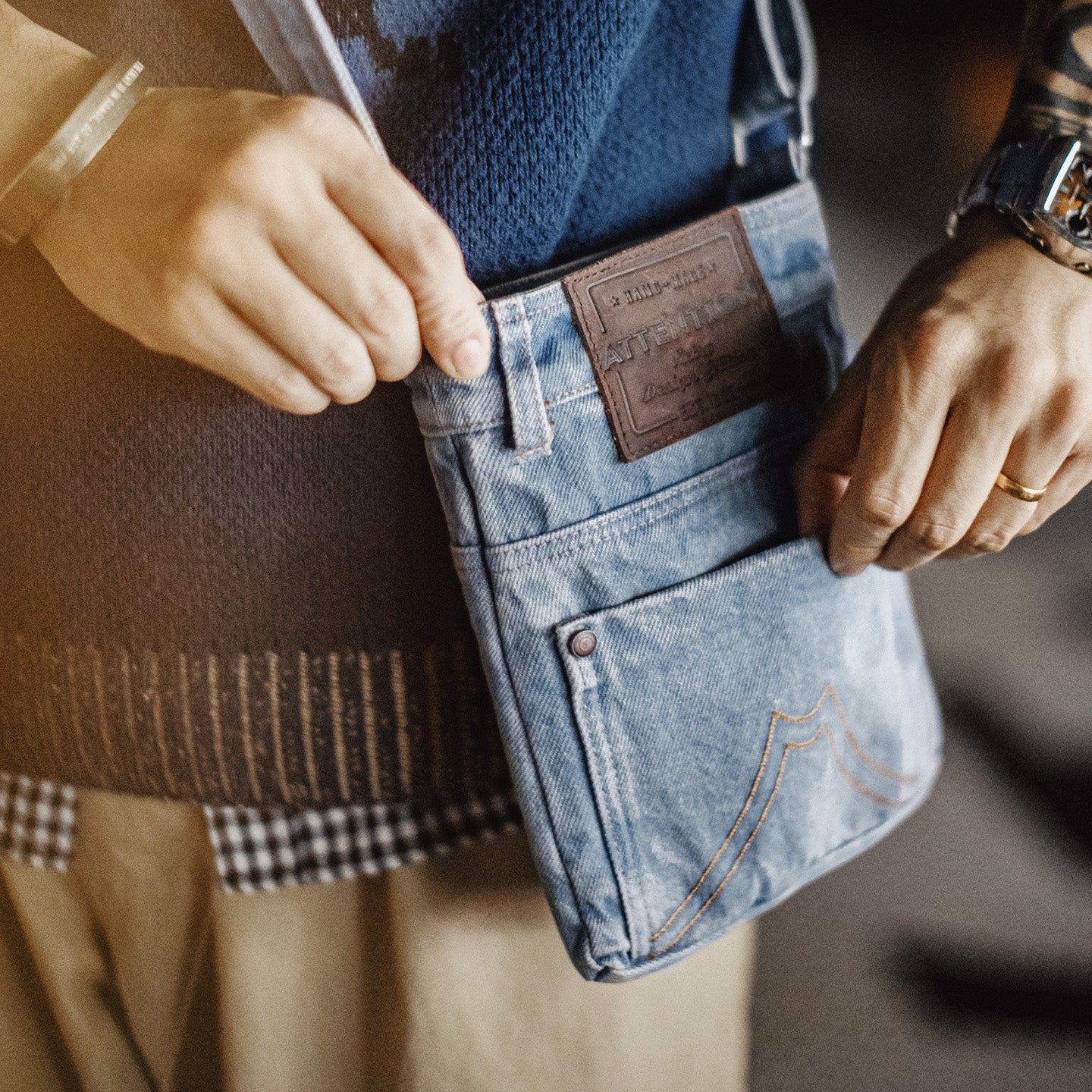 MADEN Gewaschene Denim Umhängetasche für Pendler
