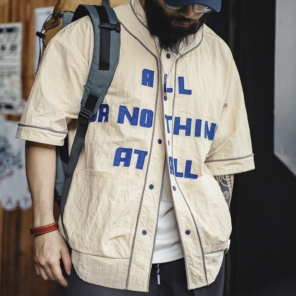 마덴 반팔 셔츠 남성 스포츠 느낌 남성 야구 칼라 셔츠 글자 펠트 패치 나일론 주름 원단 여름 스트리트웨어