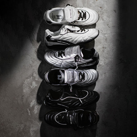 MADEN Men’s Lightweight Soccer Training Shoes