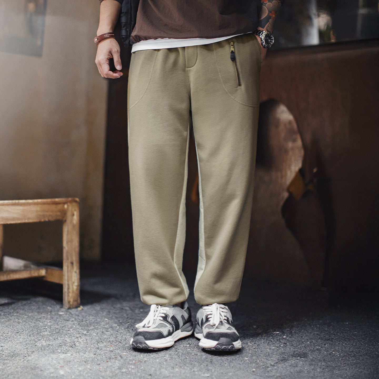 Quần jogger phối màu có thun eo MADEN