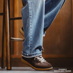 MADEN Retro Braune Wildleder Schuhe mit klobiger Sohle
